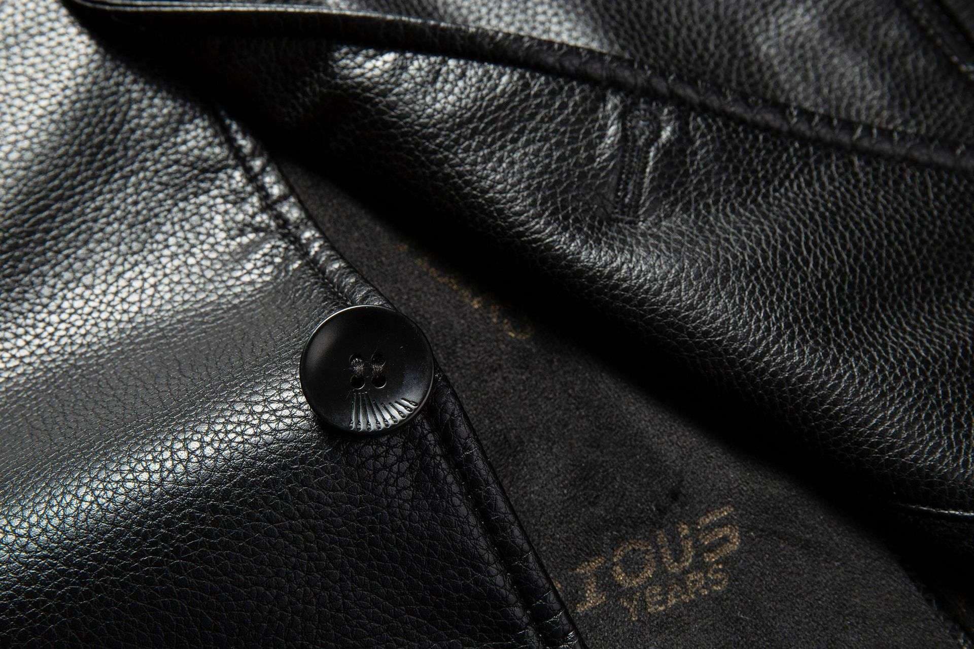 レザージャケット専門店 高級感漂う本革仕立てテーラードジャケット