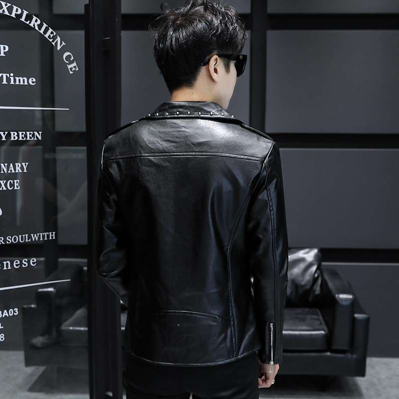 レザージャケット専門店 スタッズ装飾メタリックライダース